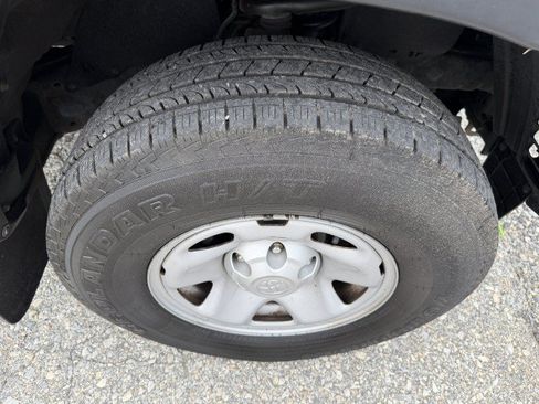 Used 2014 Toyota Tacoma PreRunner w/ Convenience Package RWD image 19