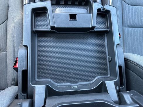 Used 2023 RAM 1500 Big Horn AWD/4WD image 32