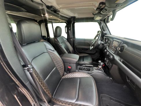 Used 2023 Jeep Gladiator Overland AWD/4WD image 15