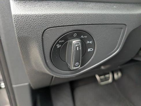 Used 2023 Volkswagen Atlas Cross Sport SEL Premium R-Line image 36