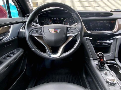 Used 2024 Cadillac XT6 Premium Luxury w/ Platinum Package image 5