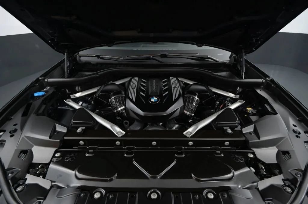 Used 2021 BMW X5 M50i AWD/4WD image 20