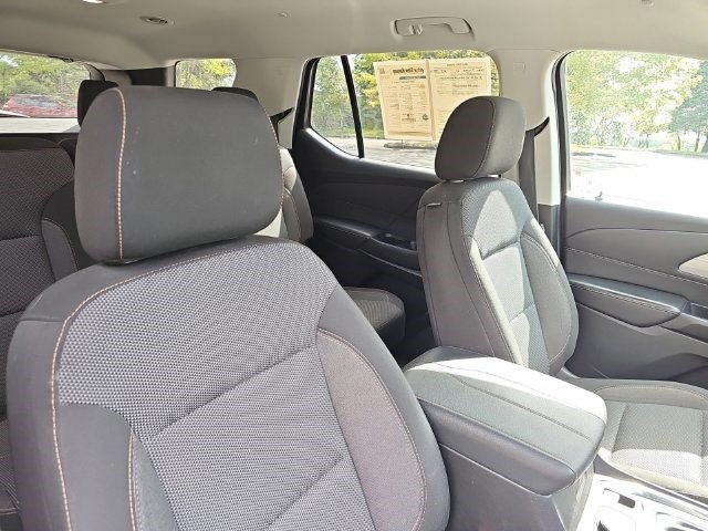 Used 2021 Chevrolet Traverse LS AWD/4WD image 10
