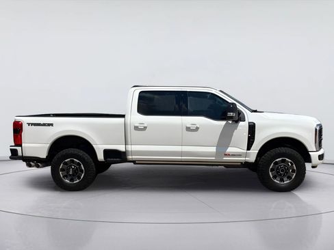 Used 2024 Ford F250 Lariat w/ Lariat Ultimate Package AWD/4WD image 3