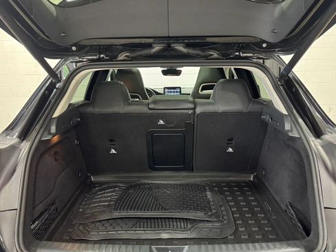 Used 2019 Mercedes-Benz GLA 250 4MATIC image 40