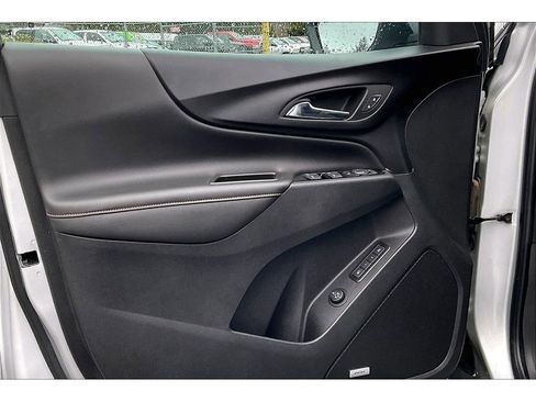 Used 2022 Chevrolet Equinox Premier image 23