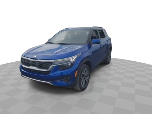 Used 2021 Kia Seltos S AWD/4WD image 3