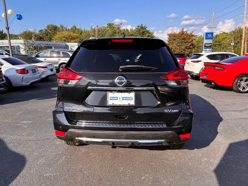 Used 2019 Nissan Rogue SV AWD/4WD image 6