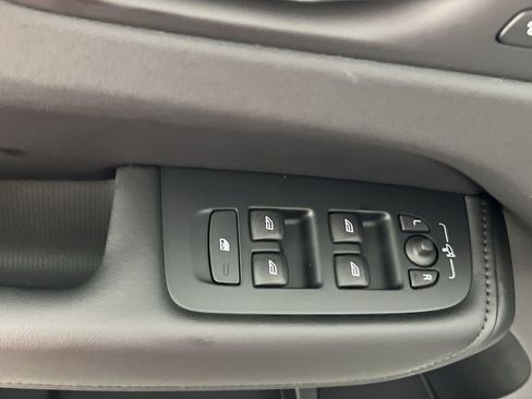 Certified 2025 Volvo XC60 B5 Core w/ Climate Package image 17