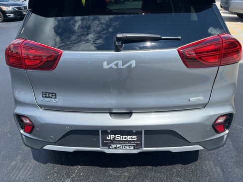 Used 2022 Kia Niro EX Premium FWD image 11