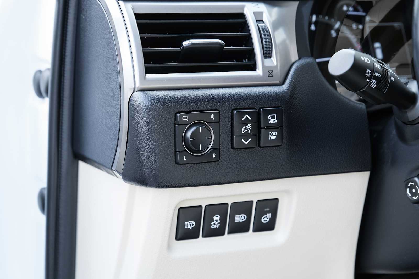 Used 2022 Lexus GX 460 Luxury w/ Sport Design Package AWD/4WD image 35