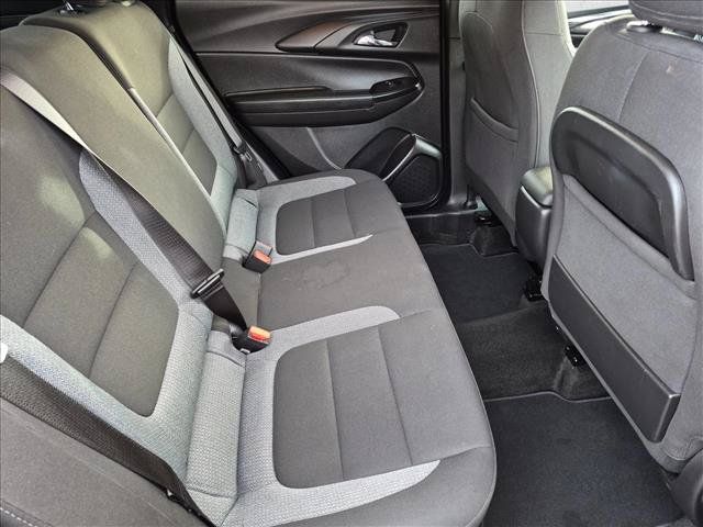Used 2025 Chevrolet TrailBlazer LT AWD/4WD image 18