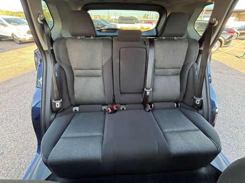 Used 2025 Nissan Rogue SV FWD image 40