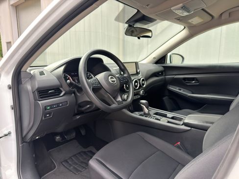 Certified 2025 Nissan Sentra S FWD image 10