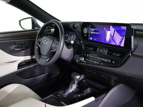 Used 2023 Lexus ES 250 w/ Premium Package image 25