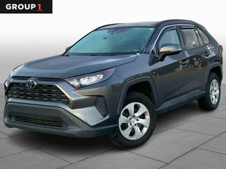 Used 2021 Toyota RAV4 LE video 1