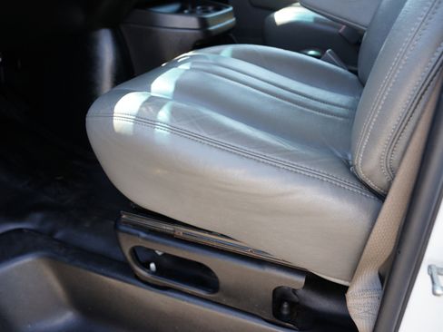 Used 2020 GMC Savana 3500 LS image 14