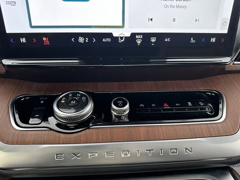 New 2025 Ford Expedition Max King Ranch image 24