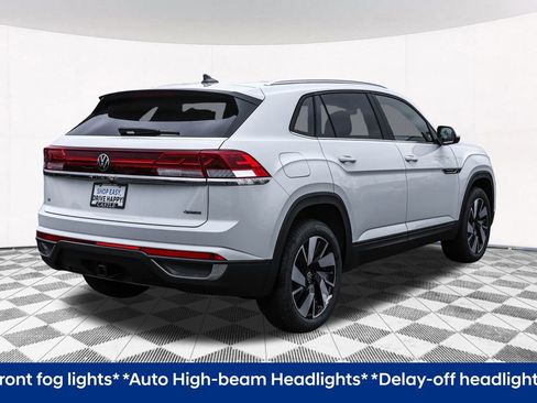 Used 2025 Volkswagen Atlas Cross Sport SE image 12
