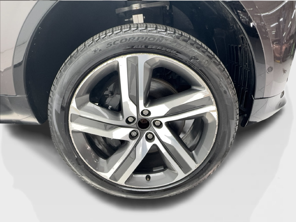 Used 2023 Land Rover Discovery Metropolitan Edition AWD/4WD image 15