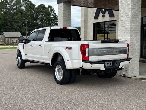 Used 2017 Ford F450 Platinum w/ Platinum Ultimate Package AWD/4WD image 11