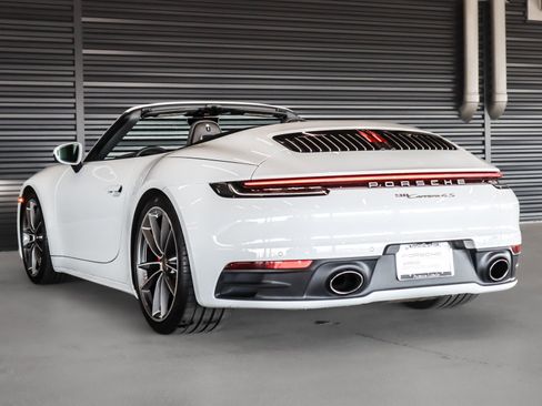 Certified 2020 Porsche 911 Carrera 4S AWD/4WD image 3