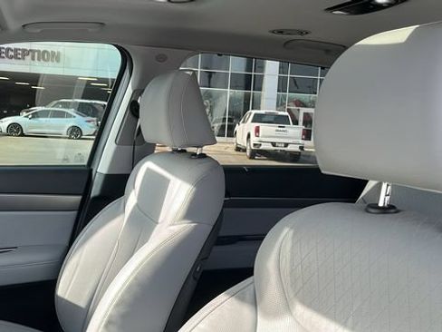 Used 2022 Hyundai Palisade SEL w/ 8P Bench Seat Package FWD image 15