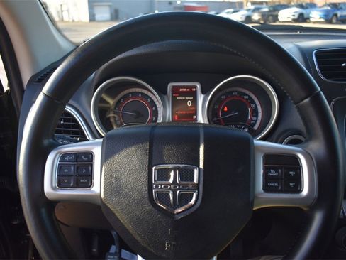Used 2020 Dodge Journey SE w/ SE Popular Equipment Group image 30
