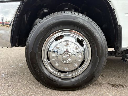 Used 2024 RAM 3500 Tradesman w/ Chrome Appearance Group AWD/4WD image 21