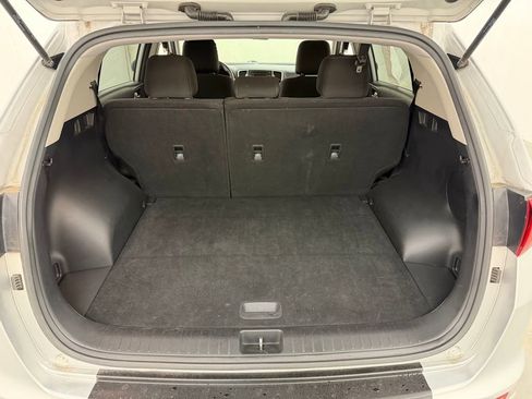 Used 2018 Kia Sportage LX image 5