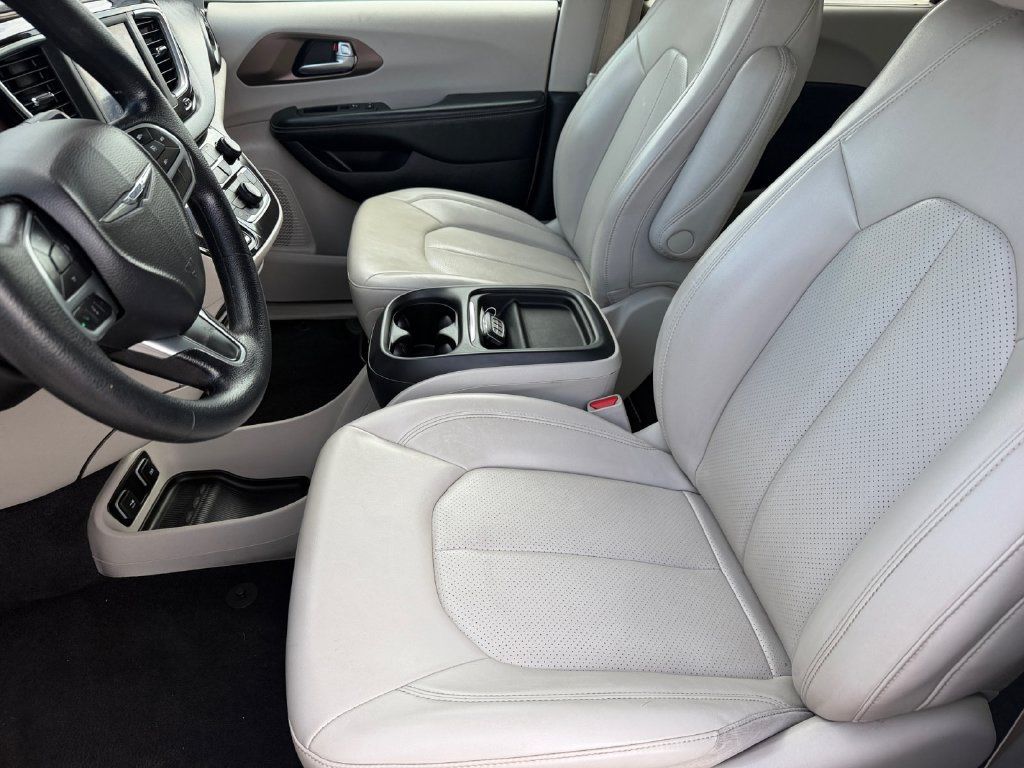Used 2021 Chrysler Voyager Lxi FWD image 10