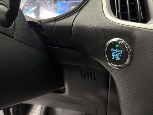 Used 2022 Ford Edge ST-Line image 19