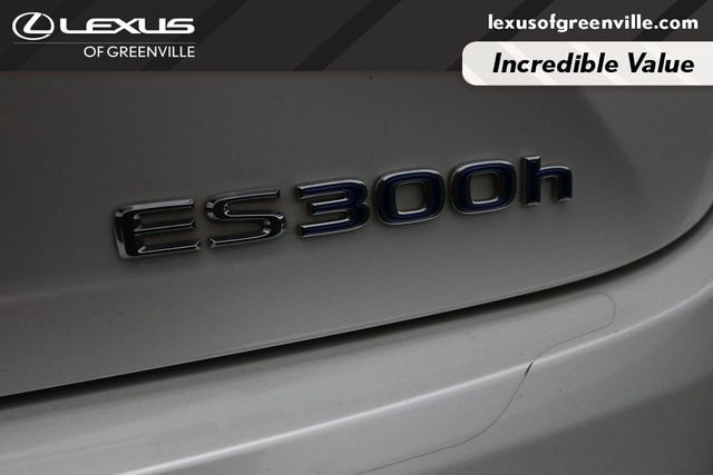 Used 2017 Lexus ES 300h w/ Luxury Package FWD image 11