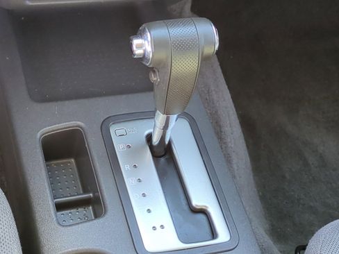 Used 2013 Nissan Frontier S image 20