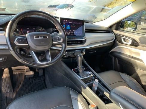 Used 2022 Jeep Compass Limited image 17