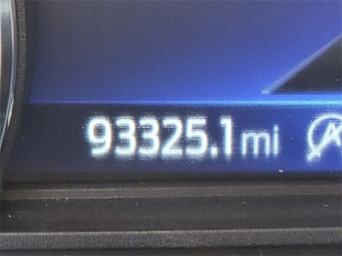 Used 2020 Ford Explorer XLT w/ Class III Trailer Tow Package image 24