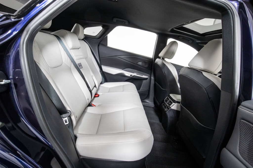 Used 2024 Lexus RX 350 Premium w/ Accessory Package (Z1) FWD image 13