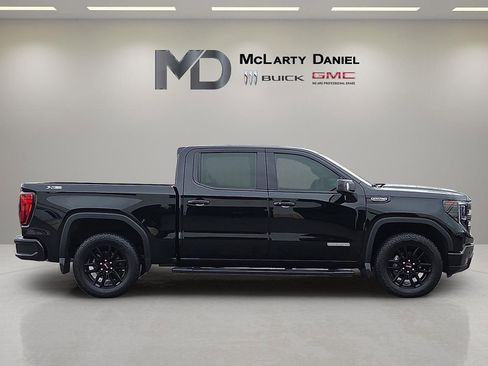 Used 2025 GMC Sierra 1500 Elevation w/ Elevation Premium Package image 6