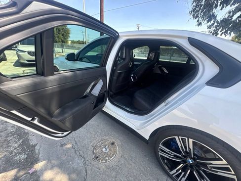 Used 2023 BMW 740i w/ Parking Assistance Package RWD image 10