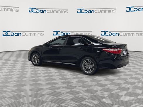Used 2016 Toyota Camry XLE image 6