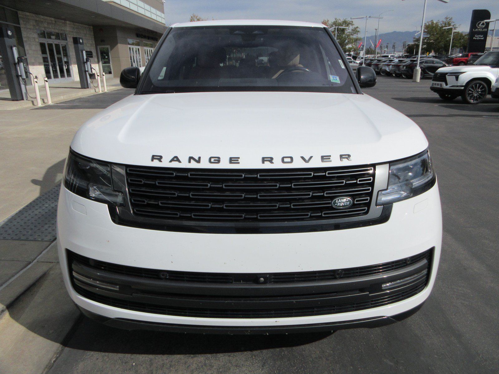 Used 2023 Land Rover Range Rover SE AWD/4WD image 13