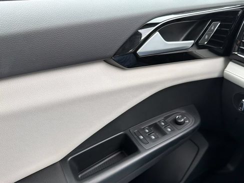 New 2026 Volkswagen Taos S FWD image 19