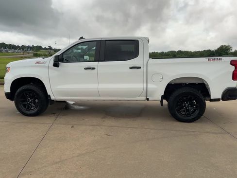 Used 2023 Chevrolet Silverado 1500 LT Trail Boss w/ Convenience Package II image 5