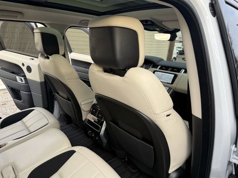 Used 2020 Land Rover Range Rover Sport HSE Dynamic image 12