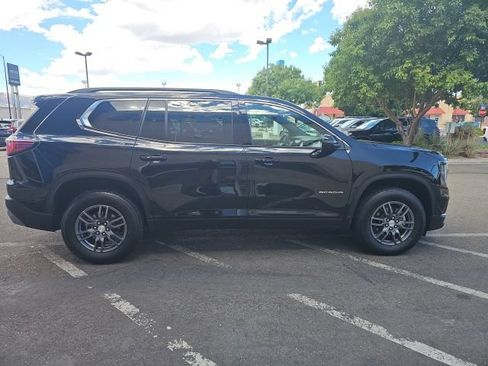 Used 2025 GMC Acadia Elevation AWD/4WD image 4
