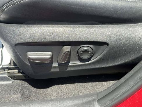Used 2022 Toyota RAV4 XLE Premium FWD image 44