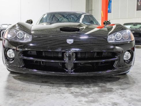 Used 2003 Dodge Viper SRT-10 image 10