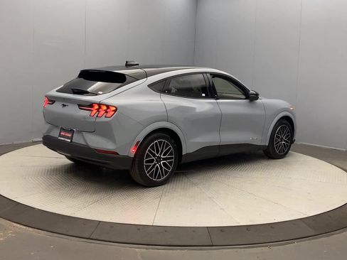 Used 2025 Ford Mustang Mach-E Premium AWD/4WD image 5