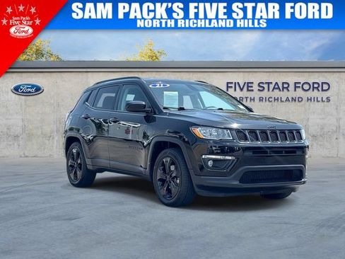 Used 2021 Jeep Compass Latitude FWD image 1