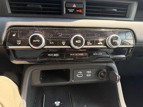 Used 2025 Honda Pilot Touring image 15